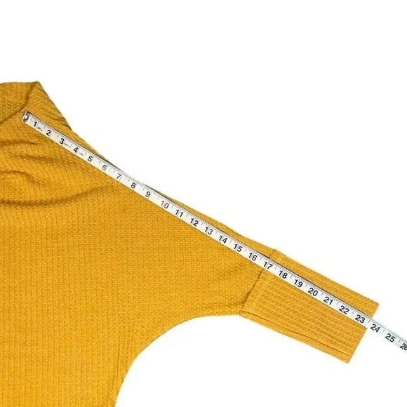 UMGEE Marigold Yellow Waffle Knit Dolman Sleeve Top Size Medium Casual - Picture 8 of 11